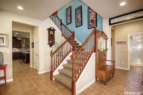 3rd image of 2124 Lemontree Way