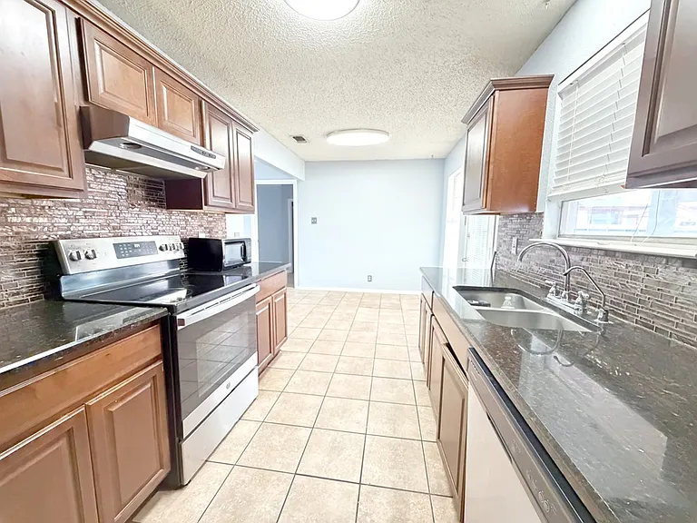 2 Star Cir — Photo 10