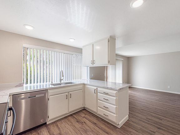 4th image of 10057 Spanish Oak Ct