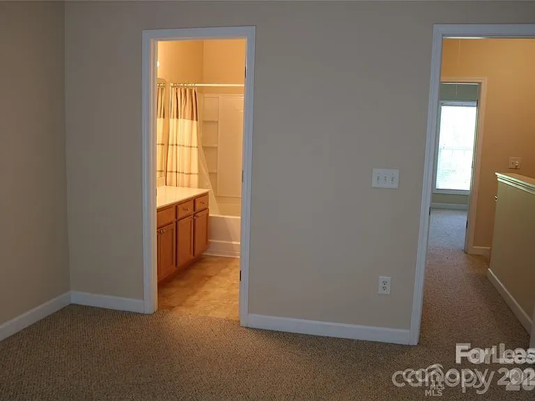 9806 Longstone Ln — Photo 20