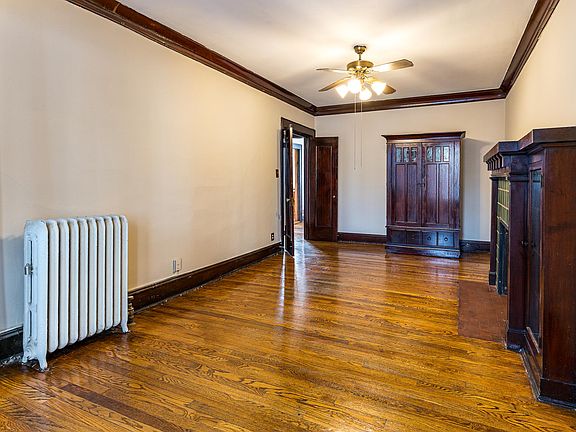 2nd image of 5466 S Woodlawn Ave APT 1