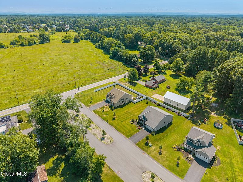 4th image of 1 Summerhill Drive