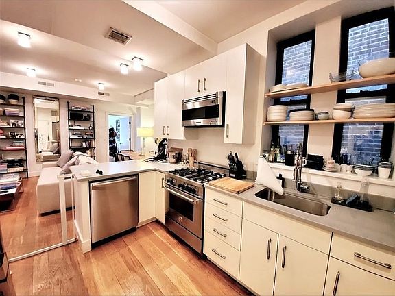 5th image of 184 Joralemon St #2R