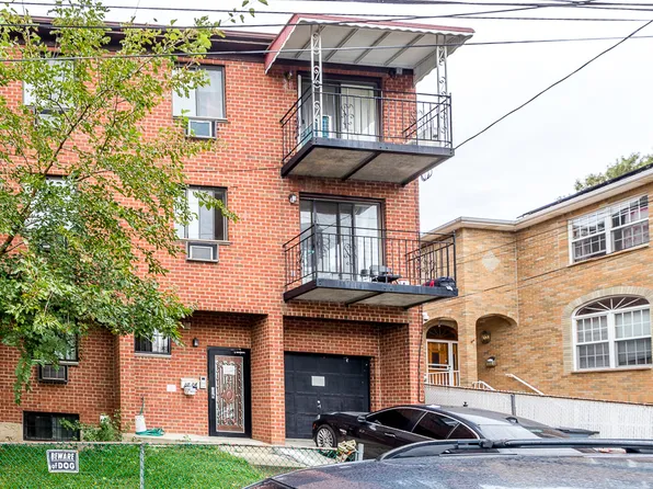 2524 127th St, Flushing, NY 11354