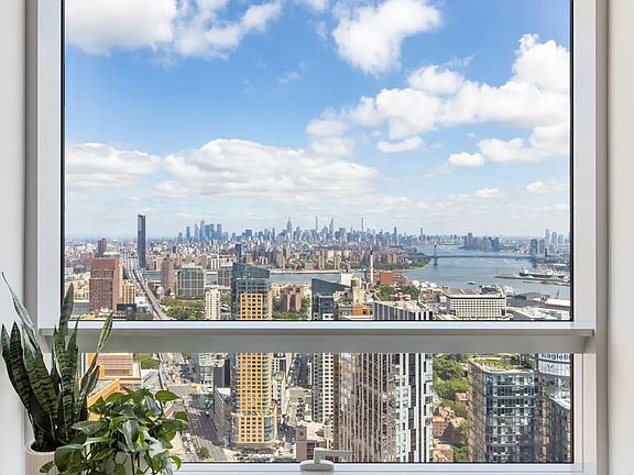 4th image of 1 City Poin APT 61B