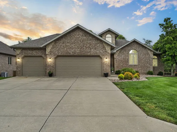 604 N Cascades Drive, Nixa, MO 65714