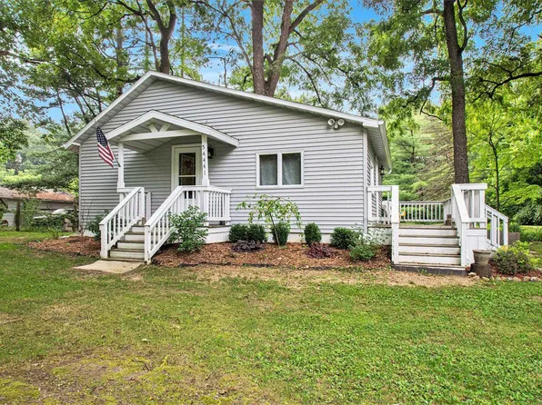 54441 Avalon Dr, South Bend, IN 46628