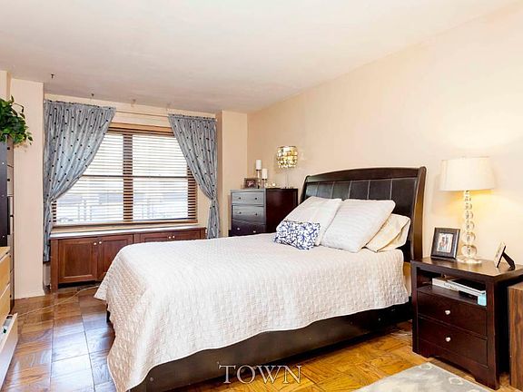 4th image of 160 W End Ave APT 12N