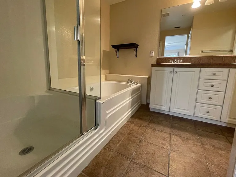 1704 Rivage Cir — Photo 11