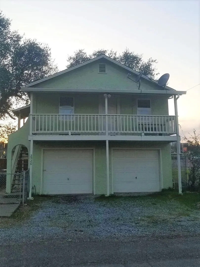 Building Photo - 2926-2928 Favretto Ave