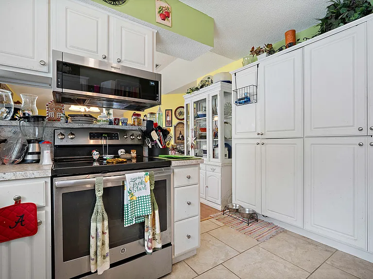 8554 Desert Oak Ct — Photo 10