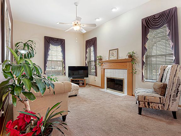 4th image of 6703 Pine Lake Dr