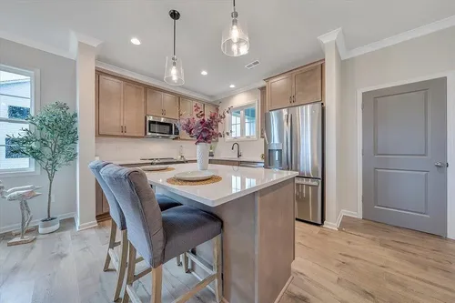 2068 Kyles Way Photo 1