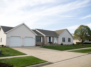 26 Cobblestone Ln, Minier, IL 61759
