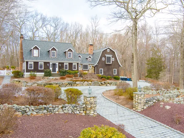 68 Rockwood Lane, Monroe, CT 06468