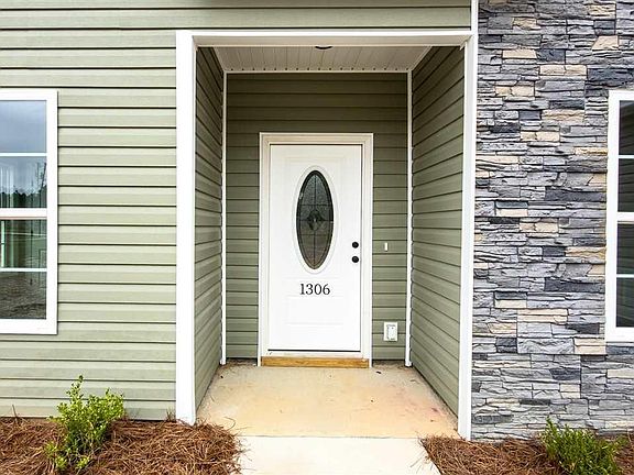 2nd image of 1306 Adaline Est