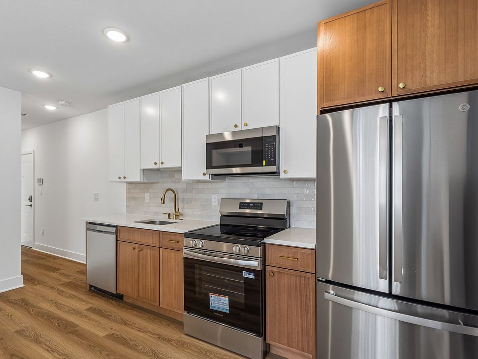 1st image of 239 S Farragut St #1