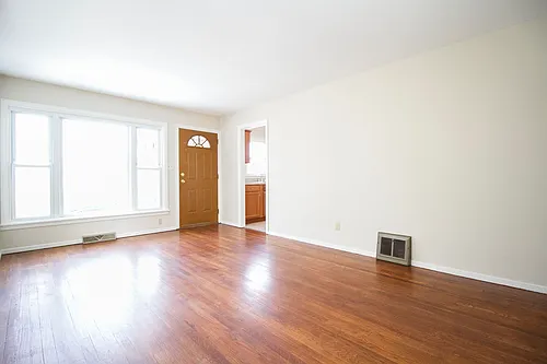 7 W Capistrano Ave — Photo 4