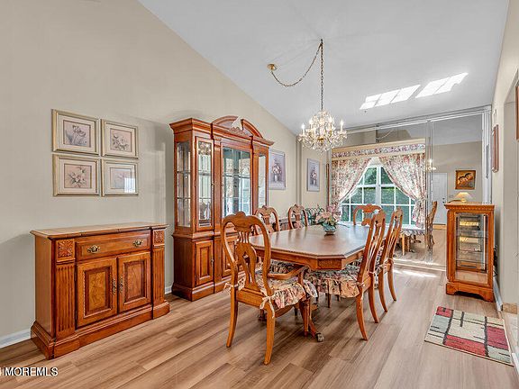 4th image of 1116A Thornbury Lane