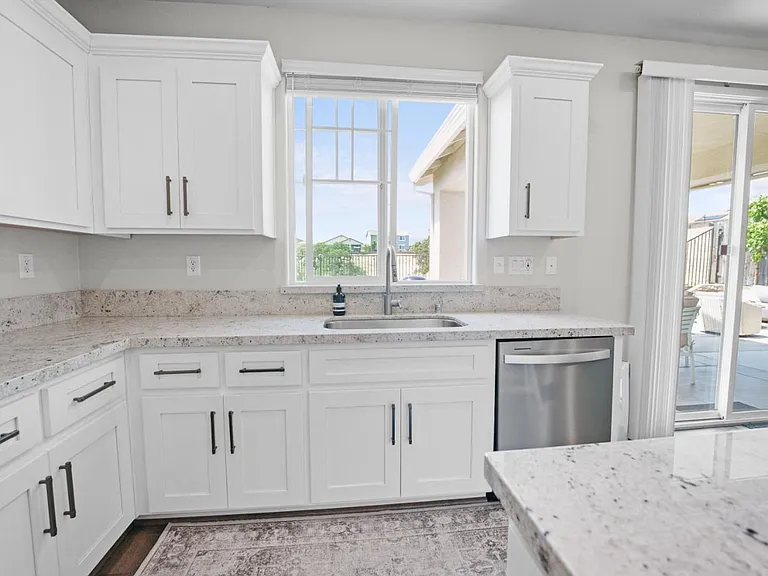 499 Red Sand Ct — Photo 4