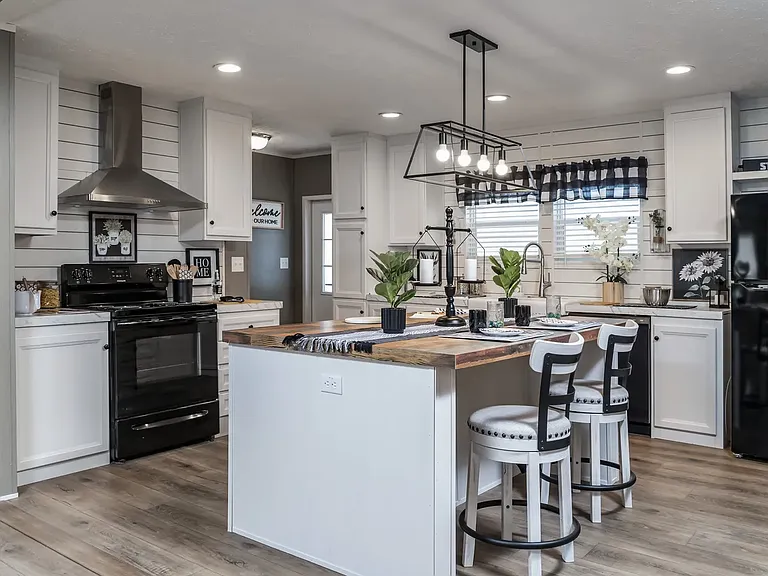 12518 Descanso Cir — Photo 1