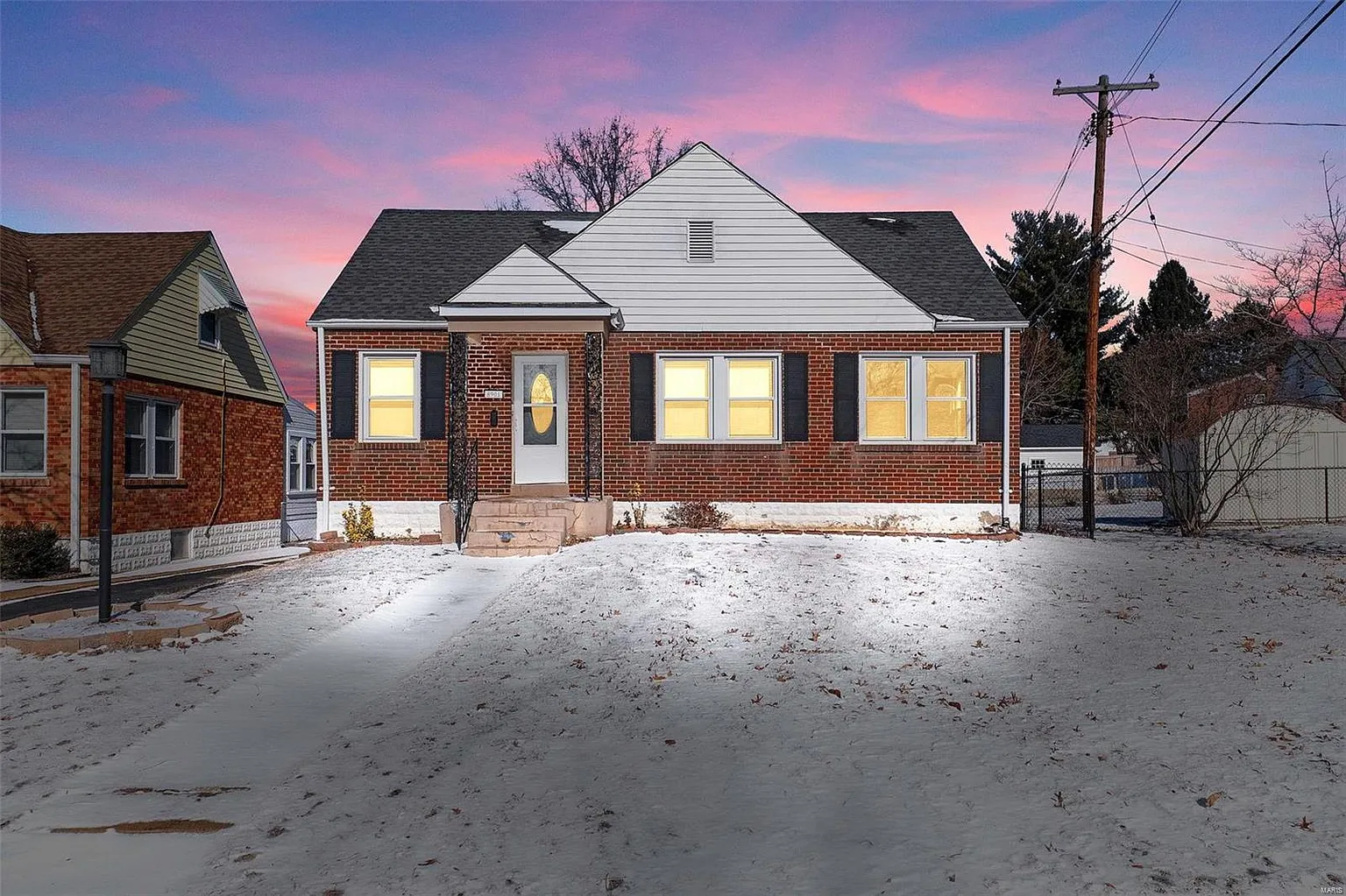 8901 Oneida Ln photo 1