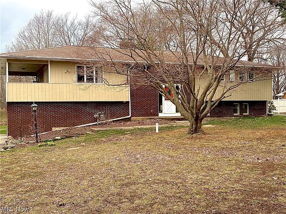 3rd image of 2975 Brown Rd