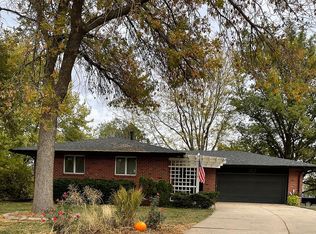 14740 Eastbourne Cir, Waverly, NE 68462