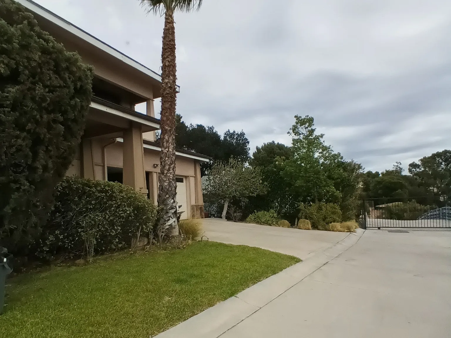 1572 Silverwood Dr — Photo 2