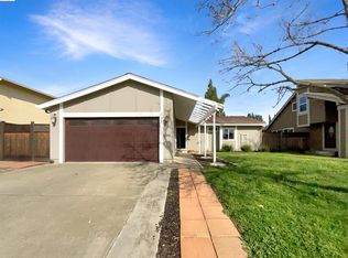 136 Longview Dr, Vacaville, CA