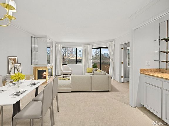 4th image of 401 100th Ave NE APT 307