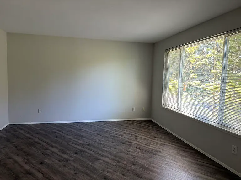 500 N 149th St #302 — Photo 14