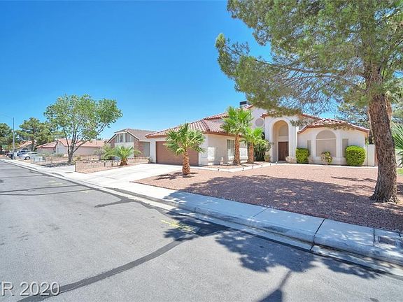 3rd image of 7952 Crystal Haven Ln