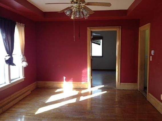 4th image of 414 E Monowau St