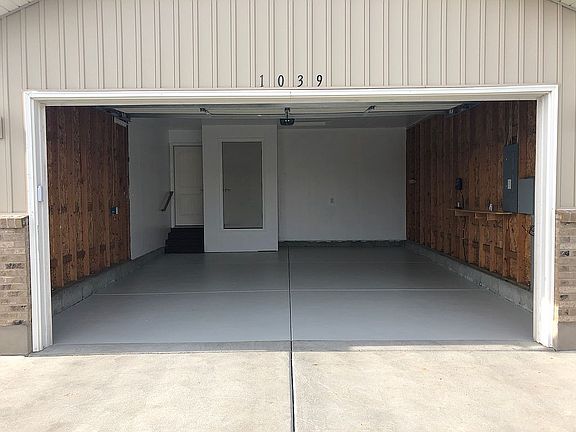 2nd image of 1039 S Midway Ave