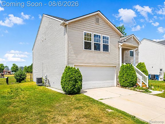 3rd image of 3067 Elk Creek Dr