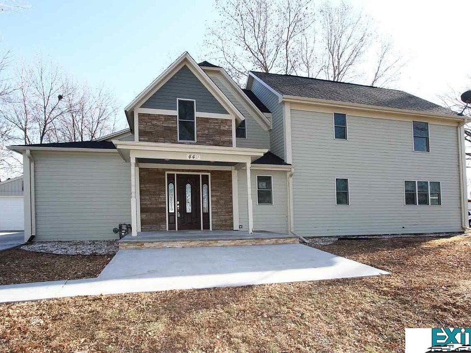 1st image of 440 East St