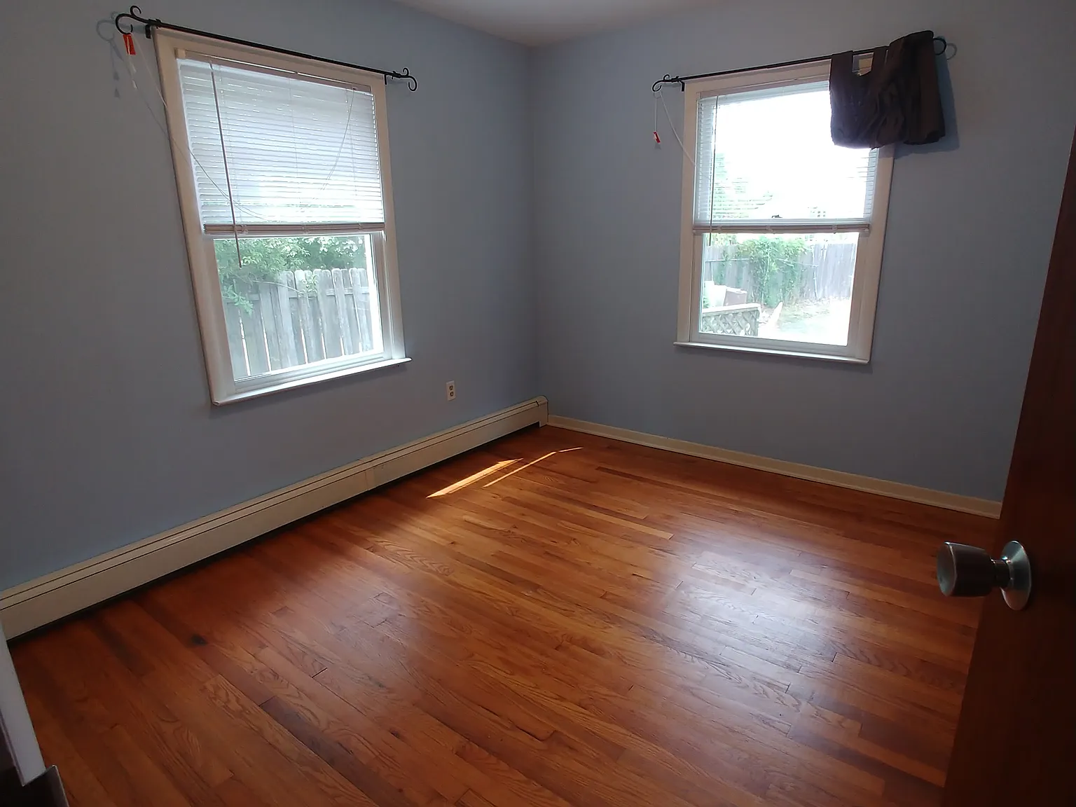 3 bed, 1900 sqft, $3,500 — Photo 3