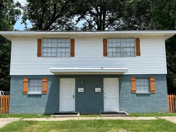 1724-1726 Robins St, Conway, AR 72034