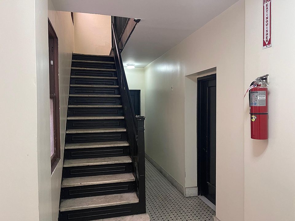 1st image of 3036 Bronxwood Ave APT 1A