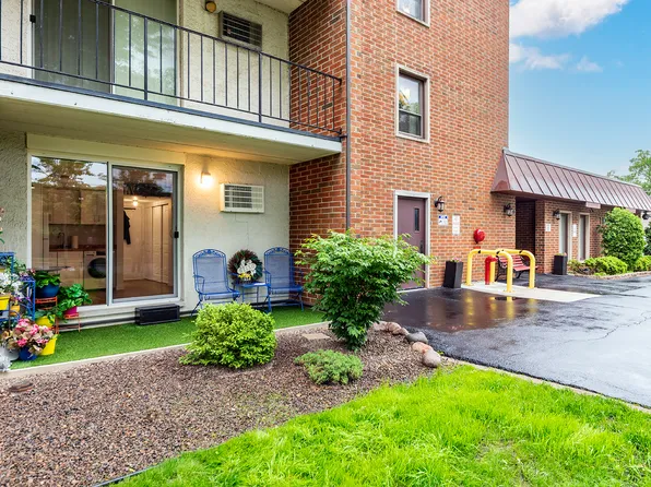 255 S West Ave APT 101, Elmhurst, IL 60126
