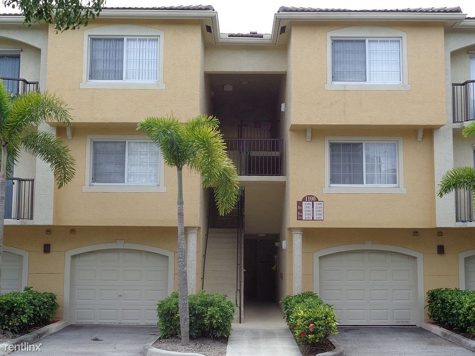 First Floor Condo with 1 Car Garage