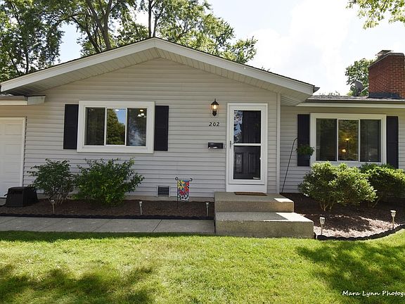 2nd image of 202 Fairview Dr