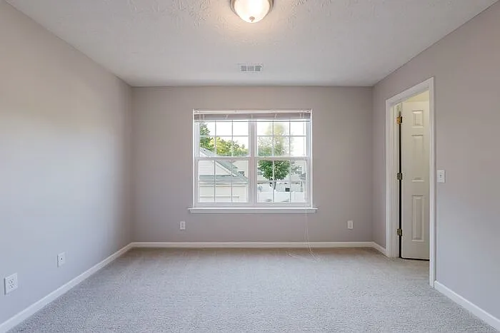 641 W Oaks Dr — Photo 19