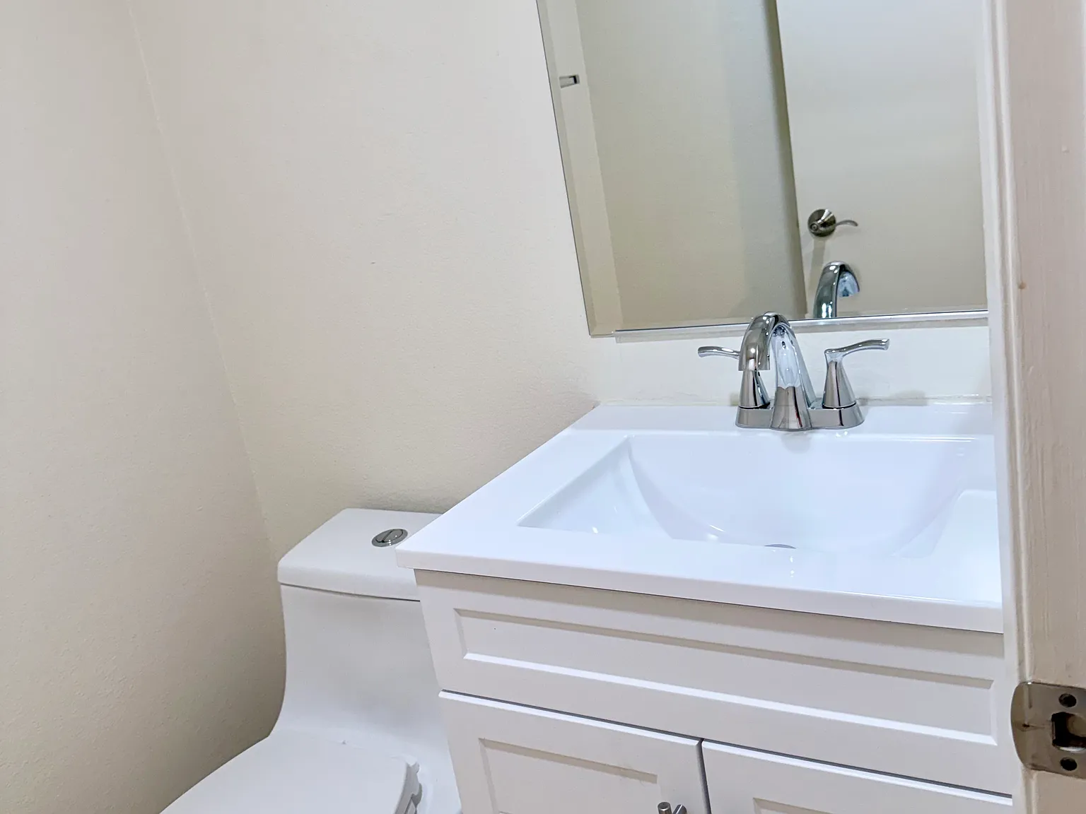 2 bed, 2.5 bath, 1200 sqft, $2,250 — Photo 4