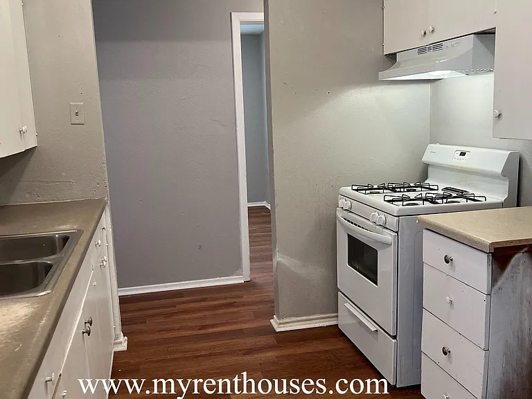 4293 Leland College Dr — Photo 4