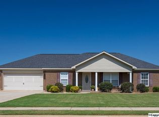 105 Ivy Darlene Dr, New Market, AL 35761