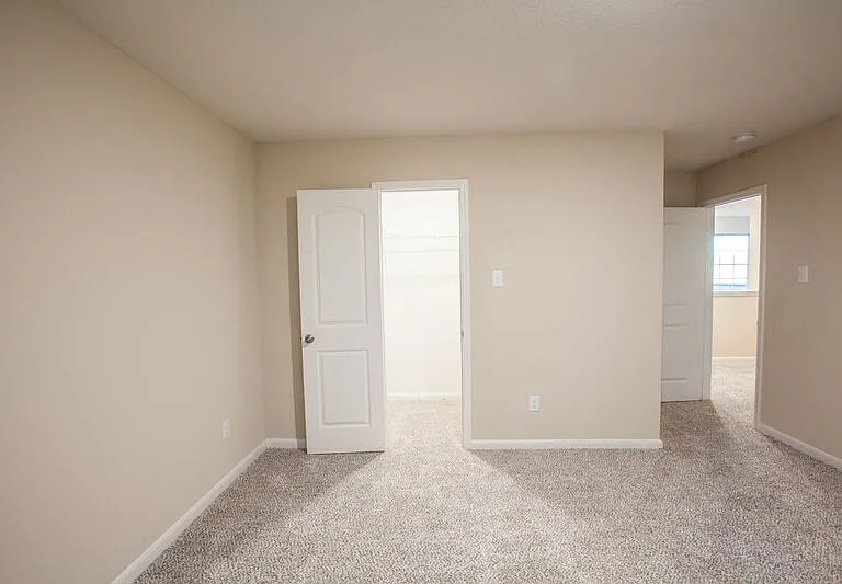 1917 Dahlia Way — Photo 38