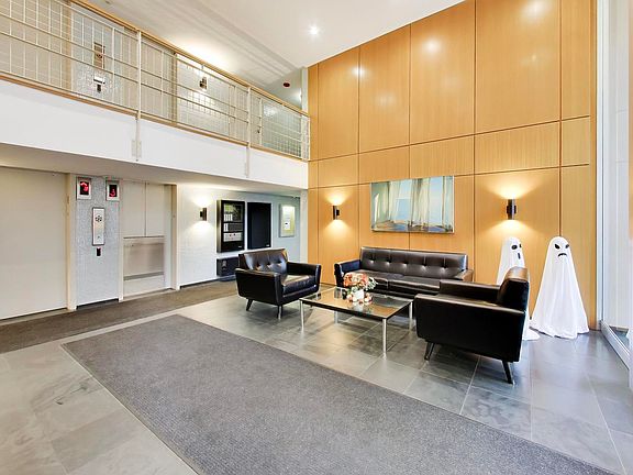 4th image of 3033 N Sheridan Rd APT 1507