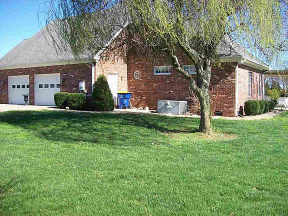 4th image of 125 Iroquois Cir
